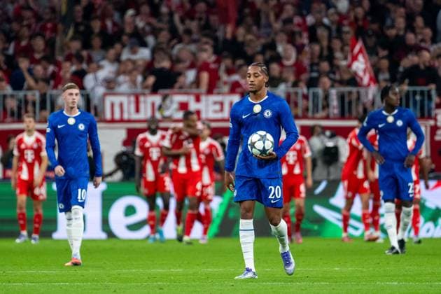 Joao Pedro (FC Chelsea, 20), Cole Palmer (FC Chelsea, 10), Trevoh Chalobah (FC Chelsea, 23) aergert sich ueber das Tor zum 2:0, GER, FC Bayern Muenchen vs FC Chelsea FC, Fussball, UEFA Champions League, Ligaphase, 1. Spieltag, Saison 2025 2026, 17.09.2025 GER, FC Bayern Muenchen vs FC Chelsea FC, Fussball, UEFA Champions League, Ligaphase, 1. Spieltag, Spielzeit 2025 2026, 17.09.2025 Muenchen Copyright: xEibner-Pressefoto Memmlerx EP_MMR