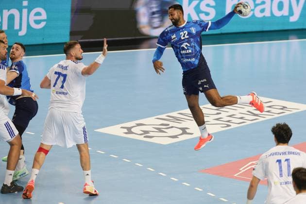 PLOCK 17.09.2025 LIGA MISTRZOW ORLEN WISLA PLOCK - HC ZAGRZEB HANDBALL EHF CHAMPIONS LEAGUE ORLEN WISLA PLOCK - RK ZAGREB NZ MELVYN RICHARDSON ROKO TRIVKOVIC FOT. MARCIN BRYJA 400MM.PL NEWSPIX.PL --- newspix.pl POLAND OUT! 