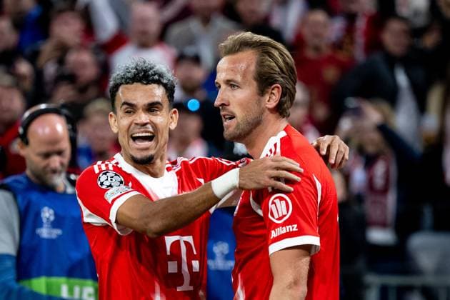 Harry Kane (FC Bayern Muenchen, 09), Luis Diaz (FC Bayern Muenchen, 14) jubeln ueber das Tor zum 3:1, GER, FC Bayern Muenchen vs FC Chelsea FC, Fussball, UEFA Champions League, Ligaphase, 1. Spieltag, Saison 2025 2026, 17.09.2025 GER, FC Bayern Muenchen vs FC Chelsea FC, Fussball, UEFA Champions League, Ligaphase, 1. Spieltag, Spielzeit 2025 2026, 17.09.2025 Muenchen Copyright: xEibner-Pressefoto Memmlerx EP_MMR