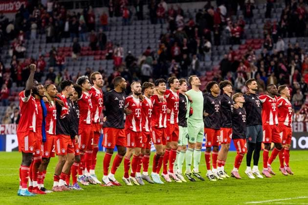 UEFA Champions League, FC Bayern München - FC Chelsea; 17.09.2025 Die Spieler des FC Bayern München feiern den Sieg mit der Kurve UEFA Champions League, FC Bayern München - FC Chelsea; München, Allianz Arena am 17.09.2025 Copyright: xBEAUTIFULxSPORTS Wunderlx