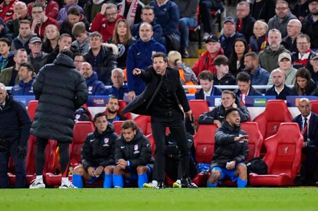 September 17, 2025, Liverpool, Liverpool, England: Diego Simeone, head coach of Atletico de Madrid reacts during the UEFA Champions League 2025 26 League Phase MD1 match between Liverpool FC and Atletico de Madrid at Anfield on September 17, 2025, in Liverpool, England. Liverpool England - ZUMAa181 20250917_zaa_a181_093 Copyright: xDennisxAgyemanx