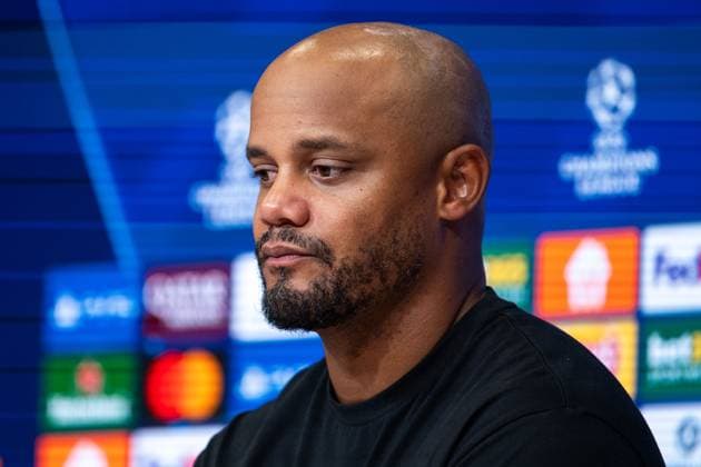 Vincent Kompany (FC Bayern Muenchen, Trainer) bei der Pressekonferenz, GER, FC Bayern Muenchen vs FC Chelsea FC, Fussball, UEFA Champions League, Ligaphase, 1. Spieltag, Saison 2025 2026, 17.09.2025 GER, FC Bayern Muenchen vs FC Chelsea FC, Fussball, UEFA Champions League, Ligaphase, 1. Spieltag, Spielzeit 2025 2026, 17.09.2025 Muenchen Copyright: xEibner-Pressefoto Memmlerx EP_MMR