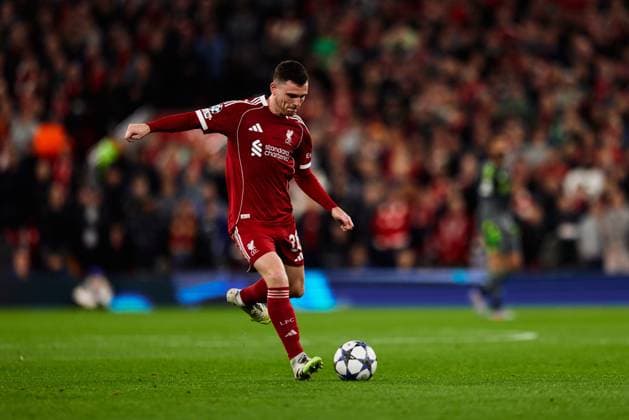 LIVERPOOL, ENGLAND - SEPTEMBER 17: Andy Robertson of Liverpool passes the ball during the UEFA Champions League 2025 26 League Phase MD1 match between Liverpool and Atletico Madrid at Anfield on September 17, 2025 in Liverpool, England. (Photo by Kobie Abbott Sports Press Photo) Copyright: xKobiexAbbottx Sportspressphoto_SPR27609