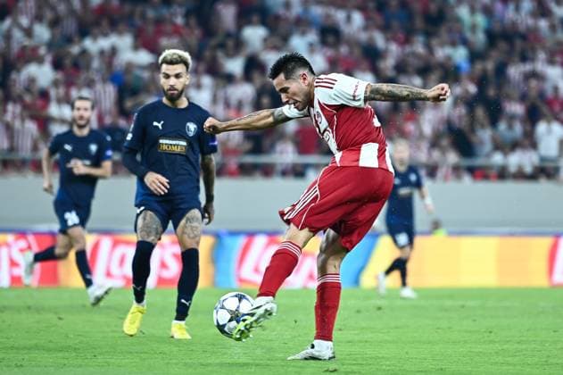 September 17, 2025, Piraeus, Piraeus, Greece: 3 FRANCISCO ORTEGA of Olympiacos in action during the UEFA Champions League, League Phase, Matchday 1 game between Olympiacos and Paphos FC at Georgios Karaiskakis Stadium on September 17, 2025, in Piraeus, Greece. Piraeus Greece - ZUMAk160 20250917_zip_k160_010 Copyright: xStefanosxKyriazisx