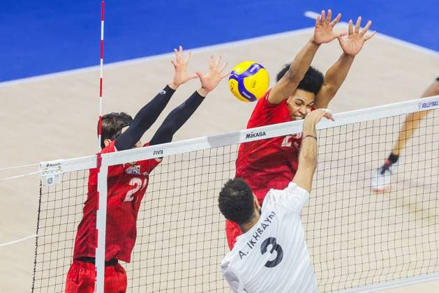 (250918) -- QUEZON CITY, Sept. 18, 2025 -- Ikhbayri Ahmed Abulubaba Amhimmid (front) of Libya spikes the ball during the pool G match between Japan and Libya at the FIVB Men s World Championship, WM, Weltmeisterschaft 2025 in Quezon City, the Philippines, on Sept. 17, 2025. ) (SP)THE PHILIPPINES-QUEZON CITY-VOLLEYBALL-FIVB MEN S WORLD CHAMPIONSHIP 2025-JPN VS LBA RouellexUmali 