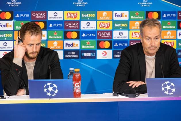 Bayer 04 Leverkusen press conference, PK, Pressekonferenz Head coach Kaspar Hjulmand (R) of Bayer 04 Leverkusen and Mark Flekken (L) of Bayer 04 Leverkusen attend a press conference ahead of the UEFA Champions League 2025 26 League Phase between F.C. Copenhagen and Bayer 04 Leverkusen at Parken Stadium. Copenhagen Denmark Copyright: xKristianxTuxenxLadegaardxBergx xSOPAxImagesx 17_09_2025_KTLB_B04_press_06