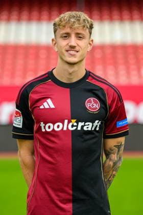17.09.2025 - 1. FC Nürnberg FCN ( Club ) - 2. Fussball Bundesliga BL - Saison 2025 2026 - Fototermin Porträttermin Vorstellung Präsentation Pressetermin - - Einzelbild Einzelfoto Portrait Porträt Kopfbild - Tim Drexler (15, 1. FC Nürnberg FCN )