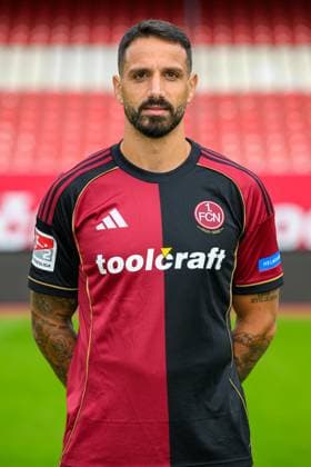17.09.2025 - 1. FC Nürnberg FCN ( Club ) - 2. Fussball Bundesliga BL - Saison 2025 2026 - Fototermin Porträttermin Vorstellung Präsentation Pressetermin - - Einzelbild Einzelfoto Portrait Porträt Kopfbild - Adriano Grimaldi (33, 1. FC Nürnberg FCN )