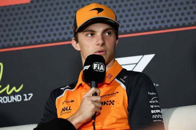 F1 - AZERBAIJAN GRAND PRIX 2025 PIASTRI Oscar (aus), McLaren F1 Team MCL39, portrait press conference, PK, Pressekonferenz during the 2025 Formula 1 Qatar Airways Azerbaijan Grand Prix, 17th round of the 2025 FIA Formula One World Championship, WM, Weltmeisterschaft from September 19 to 21, 2025 on the Baku City Circuit, in Baku, Azerbaijan - BakuAzerbaijan Copyright: xEricxAlonsox