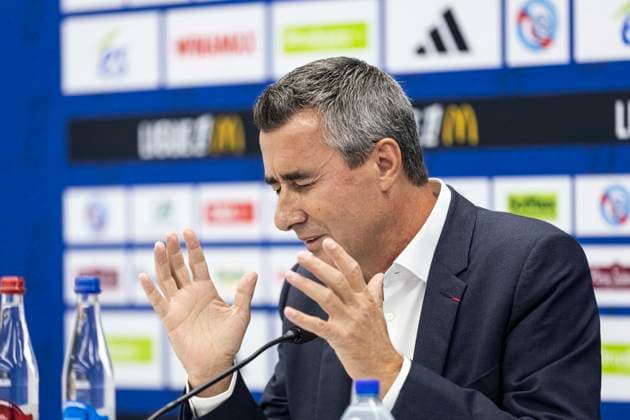 NEWS: Le president du Racing Marc Keller a reagi en confÃ rence de presse aux banderoles dÃ ployees dimanche a la Meinau. Strasbourg 18 09 2025 Le president du Racing Marc Keller a reagi en conference de presse aux banderoles dÃ ployÃ es dimanche a la Meinau.  Copyright: xelyxandroxcegarrax