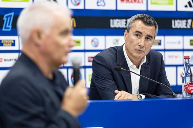 NEWS: Le president du Racing Marc Keller a reagi en confÃ rence de presse aux banderoles dÃ ployees dimanche a la Meinau. Strasbourg 18 09 2025 Le president du Racing Marc Keller a reagi en conference de presse aux banderoles dÃ ployÃ es dimanche a la Meinau.  Copyright: xelyxandroxcegarrax