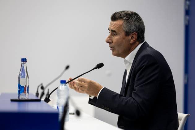 NEWS: Le president du Racing Marc Keller a reagi en confÃ rence de presse aux banderoles dÃ ployees dimanche a la Meinau. Strasbourg 18 09 2025 Le president du Racing Marc Keller a reagi en conference de presse aux banderoles dÃ ployÃ es dimanche a la Meinau.  Copyright: xelyxandroxcegarrax