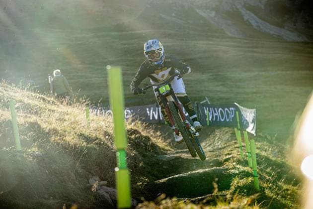 Whoop UCI Mountainbikeworldcup Downhill Lenzerheide HÖLL Valentina YT MOBat Whoop UCI Mountainbikeworldcup Downhill Lenzerheide, 18.09.2025,in Lenzerheide,SUI Foto: Sebastian Sternemannat Whoop UCI Mountainbikeworldcup Downhill Lenzerheide, 18.09.2025,in Lenzerheide,SUI Foto: Sebastian Sternemann