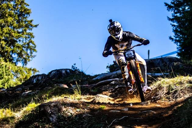 Whoop UCI Mountainbikeworldcup Downhill Lenzerheide KOLB Andreas YT MOBat Whoop UCI Mountainbikeworldcup Downhill Lenzerheide, 18.09.2025,in Lenzerheide,SUI Foto: Sebastian Sternemannat Whoop UCI Mountainbikeworldcup Downhill Lenzerheide, 18.09.2025,in Lenzerheide,SUI Foto: Sebastian Sternemann