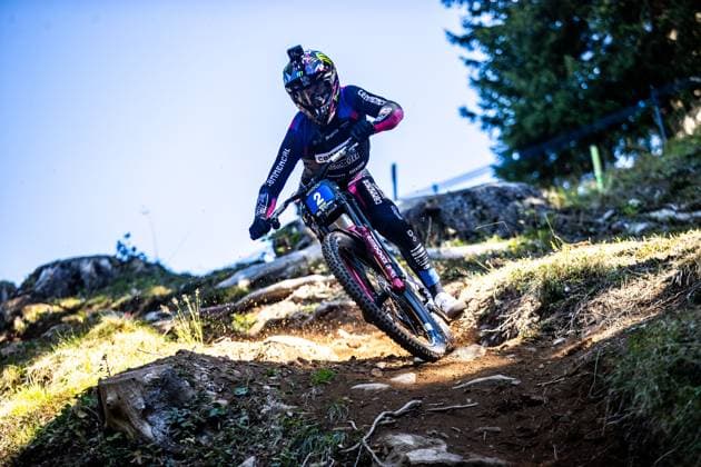 Whoop UCI Mountainbikeworldcup Downhill Lenzerheide VERGIER Loris COMMENCAL MUC-OFF BY RIDING ADDICTIONat Whoop UCI Mountainbikeworldcup Downhill Lenzerheide, 18.09.2025,in Lenzerheide,SUI Foto: Sebastian Sternemannat Whoop UCI Mountainbikeworldcup Downhill Lenzerheide, 18.09.2025,in Lenzerheide,SUI Foto: Sebastian Sternemann