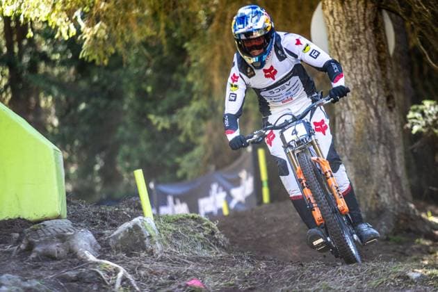 Whoop UCI Mountainbikeworldcup Downhill Lenzerheide PIERRON Amaury COMMENCAL MUC-OFF BY RIDING ADDICTIONat Whoop UCI Mountainbikeworldcup Downhill Lenzerheide, 18.09.2025,in Lenzerheide,SUI Foto: Sebastian Sternemannat Whoop UCI Mountainbikeworldcup Downhill Lenzerheide, 18.09.2025,in Lenzerheide,SUI Foto: Sebastian Sternemann