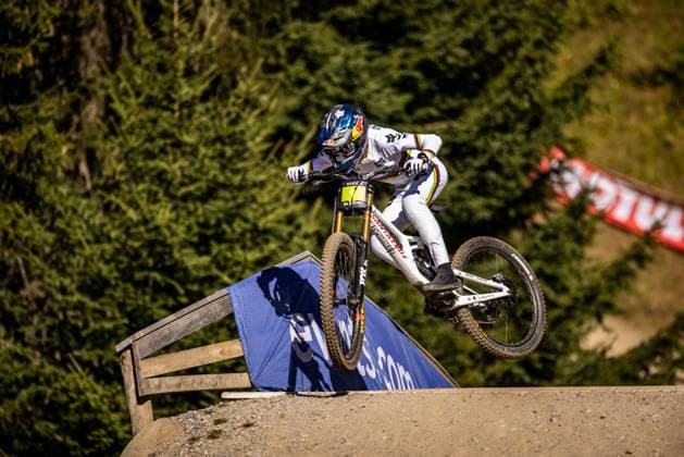 Whoop UCI Mountainbikeworldcup Downhill Lenzerheide GOLDSTONE Jackson * SANTA CRUZ SYNDICATEat Whoop UCI Mountainbikeworldcup Downhill Lenzerheide, 18.09.2025,in Lenzerheide,SUI Foto: Sebastian Sternemannat Whoop UCI Mountainbikeworldcup Downhill Lenzerheide, 18.09.2025,in Lenzerheide,SUI Foto: Sebastian Sternemann
