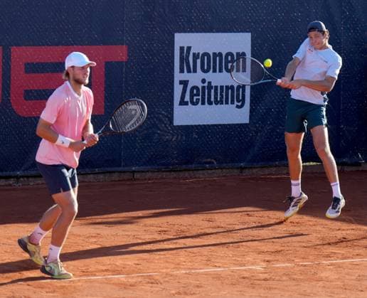 TENNIS - ATP, Tennis Herren Layjet Open BAD WALTERSDORF,AUSTRIA,18.SEP.25 - TENNIS - ATP Challenger Tour, Layjet Open. Image shows Neil Oberleitner and Joel Schwaerzler (AUT).  GEPAxpictures xMichaelxRiedler