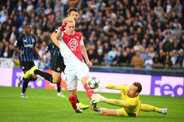 Club Brugge v Monaco - UEFA Champions League BRUGGE, BELGIUM - SEPTEMBER 18 : Biereth Mika forward of AS Monaco FC and Mignolet Simon goalkeeper of Club Brugge during the UEFA Champions League 2025 26 League Phase MD1 match between Club Brugge and Monaco on September 18, 2025 in Brugge, Belgium, 18 09 2025 Brugge Belgium  Copyright: xVincentxKalutx