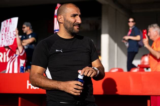 250918 Head coach Mak Lind ahead of the second leg UEFA Women™s Champions League third qualifying round football match between Atletico Madrid and Häcken on September 18, 2025 in Madrid. Photo: Carl Sandin BILDBYRAN kod CS CS0773 fotboll football soccer fotball uefa womens champions league atletico madrid häcken dam bbeng Copyright: CARLxSANDIN BB250918CS046