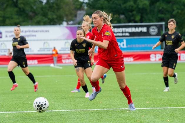 ENSCHEDE , 18-09-2025 , Sportpark Schreurserve , season 2025 2026 , UEFA Womens Champions Leaque , match between Twente and GKS Katowice (women) , picture shows FC Twente player Jill Roord Twente - GKS Katowice (women)  x31076189x Copyright: