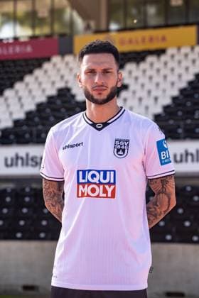 SSV Ulm 1846 Fußball; 3. Liga, Porträttermin 2025 2026 43 Leon Dajaku; SSV Ulm 1846 Fußball; 3. Liga, Porträttermin 2025 2026 Foto: Lucca Fundel Ulm Donaustadion Ulm Baden-Württemberg Deutschland