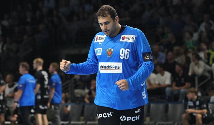 Torwart Dejan Milosavljev jubelt nach Parade Freude Emotion Jubel Handball CL Championsleague Champions League Herren 2. Spieltag Saison 2025 2026 18.09.2025 Füchse Berlin vs. Aalborg Handbold in der Max Schmeling Halle