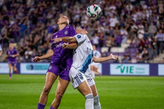 SOCCER - WCL, A.Wien vs Paris VIENNA,AUSTRIA,18.SEP.25 - WOMEN SOCCER - UEFA Women s Champions League, qualification, FK Austria Wien vs Paris FC. Image shows Louise Schoeffel (A.Wien) and Lou Bogaert (Paris).  GEPAxpictures xPhilippxBrem