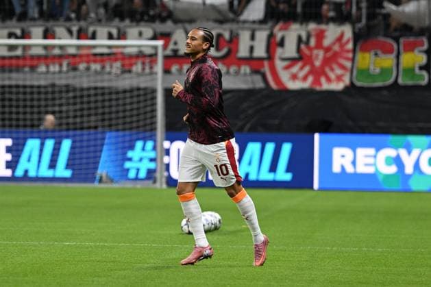 18.09.2025, xsltx, Fussball UEFA Champions League, Eintracht Frankfurt - Galatasaray SK Istanbul v.l. Leroy Sane (Galatasaray Istanbul) (DFL DFB REGULATIONS PROHIBIT ANY USE OF PHOTOGRAPHS as IMAGE SEQUENCES and or QUASI-VIDEO) Frankfurt am Main