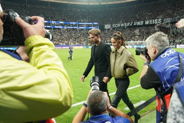 Moel Izabel Goulart und Torwart Kevin Trapp (Eintracht Frankfurt, 01) im Fokus - Frankfurt 18.09.2025: Eintracht Frankfurt vs. Galatasaray Istanbul, Deutsche Bank Park, 1. Spieltag UEFA Champions League