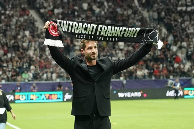 Verabschiedung Torwart Kevin Trapp (Eintracht Frankfurt, 01) - Frankfurt 18.09.2025: Eintracht Frankfurt vs. Galatasaray Istanbul, Deutsche Bank Park, 1. Spieltag UEFA Champions League