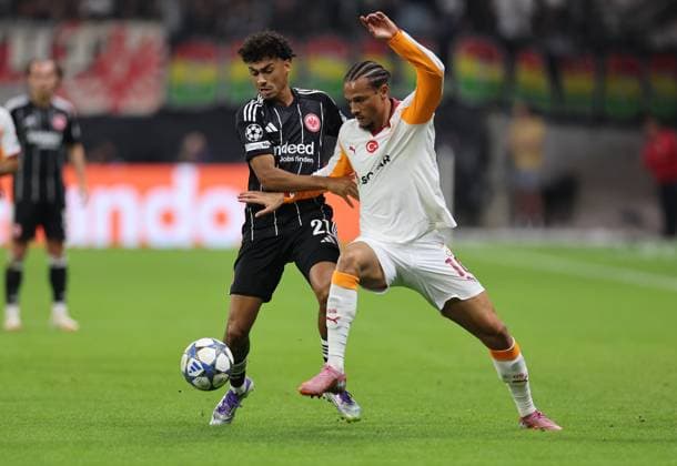 18.09.2025, Fussball UEFA Champions League, Eintracht Frankfurt - Galatasaray SK Istanbul, emonline, emspor, v.l., Nathaniel Brown (Eintracht Frankfurt), Leroy Sane (Galatasaray SK) DFL DFB REGULATIONS PROHIBIT ANY USE OF PHOTOGRAPHS AS IMAGE SEQUENCES AND OR QUASI-VIDEO. xdcx Copyright: HMBxMedia Claus