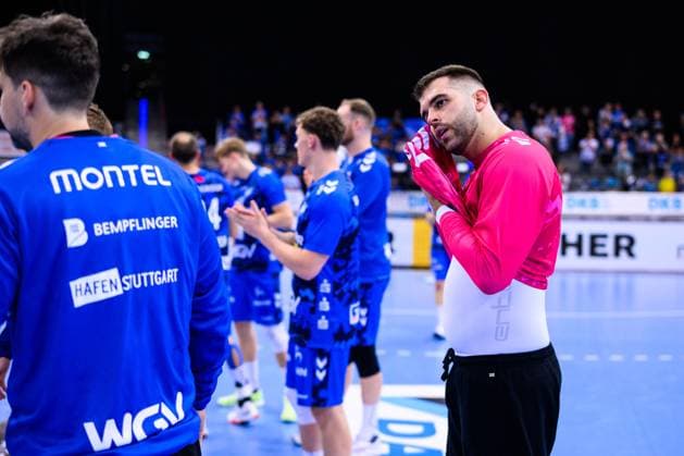 TVB Stuttgart - Frisch Auf Göppingen Handball: 1. Bundesliga, Herren, Saison 2025 2026, TVB Stuttgart - Frisch Auf Göppingen, Porsche Arena. Stuttgarts Torwart Miljan VujoviÄ‡ reagiert nach dem Spiel unzufrieden. Stuttgart Porsche Arena Baden-Württemberg Deutschland