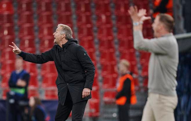 Champions League: FC Copenhagen - Bayer 04 Leverkusen Bayer Leverkusen s head coach Kasper Hjulmand and FCK s head coach Jacob Neestrup during the UEFA Champions League match between FC Copenhagen and Bayer 04 Leverkusen at Parken in Copenhagen on Thursday, September 18, 2025.. (Photo: Liselotte Sabroe Ritzau Scanpix) , Copenhagen Denmark Copyright: Ritzau Scanpix LiselottexSabroex spdk20250918-211813-L