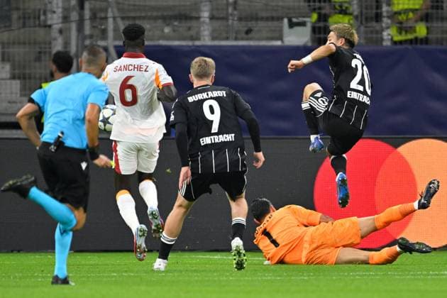 Frankfurt, Deutsche Bank Park, 18.09.25, GER, Herren, UEFA Champions Leaugue, Saison 2025-2026, Eintracht Frankfurt - Galatasaray Istanbul Bild: Ritsu DOAN (Frankfurt) macht das Tor zum 1:1 UEFA regulations prohibit any use of photographs as image sequences and or quasi-video. Hessen Deutschland