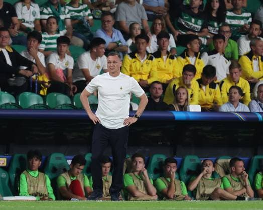 Rafael Urazbakhtin ( Coach of Kairat Almaty ) during the match between Sporting CP and Kairat Almaty , valid for Champions League at Estadio de Alvalade on 18 September 2025. Lisboa Portugal Copyright: xIMAGOx xPRIMExSPORTSxIMAGESx xFILIPExOLIVEIRAx
