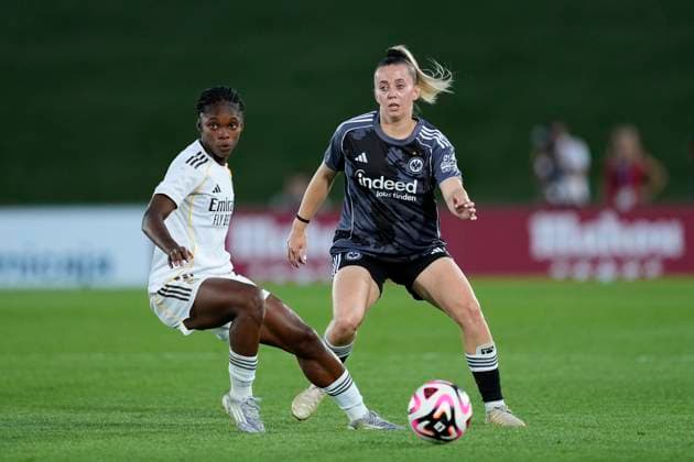 September 18, 2025, Valdebebas, Madrid, Spain: Nina Luhrssen of Eintracht Frankfurt and Linda Lizeth Caicedo Alegria of Real Madrid CF in action during the UEFA Women s Champions League qualifier match between Real Madrid and Eintracht Frankfurt at Estadio Alfredo Di Stefano on September 18, 2025 in Madrid, Spain. Valdebebas Spain - ZUMAa181 20250918_zaa_a181_040 Copyright: xOscarxJ.xBarrosox
