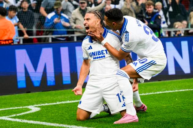 Champions League League Phase FC Kobenhavn vs Bayer 04 Leverkusen 18 09 2025 11 FCK Jordan Larsson celebrates after scoring 30 FCK Elias Achouri Champions League League League Phase FC Kobenhavn vs Bayer 04 Leverkusen 18 09 2025 Kobenhavn, Denmark 18 September, 2025 UK Champions League League League Phase FC Copenhagen vs Bayer 04 Leverkusen Parken, Copenhagen, Denmark Kobenhavn Parken Denmark Copyright: xMichaelxBarrettxBoesenx