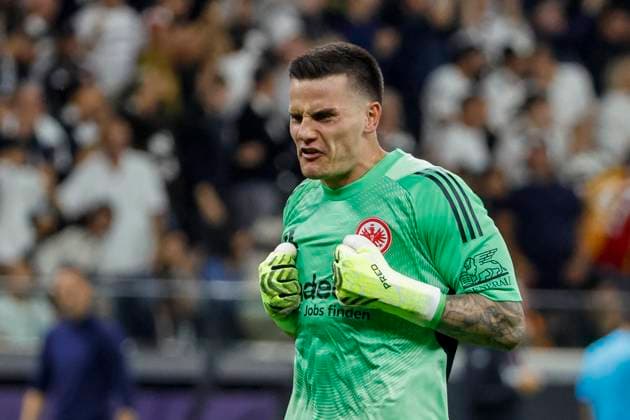 Jubel Michael Zetterer (Eintracht Frankfurt, 23) beim 1:1 , Deutschland, Fussball, UEFA Champions League, 1. Spieltag, 2025 2026, Eintracht Frankfurt vs. Galatasaray SK, 18.09.2025, Deutsche-Bank-Park, Frankfurt am Main, Deutschland Frankfurt am Main Deutsche-Bank-Park Hessen Deutschland Copyright: xGrantxHubbsx