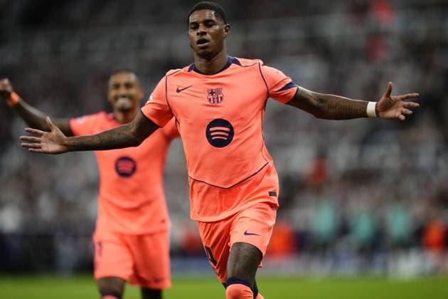 Newcastle United FC v FC Barcelona, Barca - UEFA Champions League NEWCASTLE UPON TYNE, ENGLAND - SEPTEMBER 18: Marcus Rashford left winger of Barcelona and England celebrates after scoring his sides second goal during the UEFA Champions League 2025 26 League Phase MD1 match between Newcastle United FC and FC Barcelona at St James Park on September 18, 2025 in Newcastle upon Tyne, England. Jose Hernandez Anadolu Newcastle United Kingdom. Editorial use only. Please get in touch for any other usage.  Copyright: x2025xAnadoluxJosexHernandezx