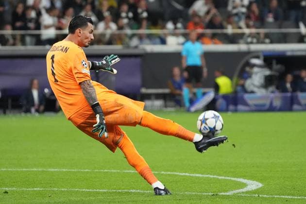 Torwart Goalie Ugurcan Cakir (Galatasaray Istanbul) - Frankfurt 18.09.2025: Eintracht Frankfurt vs. Galatasaray Istanbul, Deutsche Bank Park, 1. Spieltag UEFA Champions League