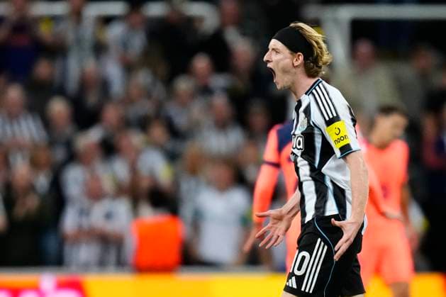 Newcastle United FC v FC Barcelona, Barca - UEFA Champions League 2025 26 League Phase MD1 Anthony Gordon left winger of Newcastle and England celebrates after scoring his sides first goal during the UEFA Champions League 2025 26 League Phase MD1 match between Newcastle United FC and FC Barcelona at St James Park on September 18, 2025 in Newcastle upon Tyne, England. Newcastle upon Tyne England United Kingdom  Copyright: xJosexBretonx originalFilename:bretonhernandez-newcastl250918_npQuD.jpg