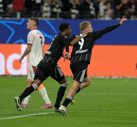 Jonathan. Burkhardt Torjubel nach dem. 3:1 fotografiert beim Fußball Champions. League Spiel Eintracht. Frankfurt gegen Galatasaray Istanbul am 18.9.2025 in Frankfurt. (DFL DFB REGULATIONS PROHIBIT ANY USE OF PHOTOGRAPHS as IMAGE SEQUENCES and or QUASI-VIDEO)