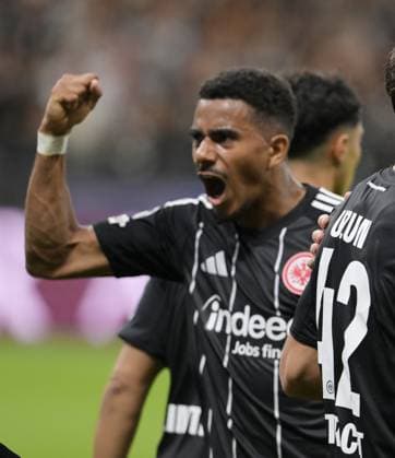 Ansgar. Knauf Jubel zum 5:1 fotografiert beim Fußball Champions. League Spiel Eintracht. Frankfurt gegen Galatasaray Istanbul am 18.9.2025 in Frankfurt. (DFL DFB REGULATIONS PROHIBIT ANY USE OF PHOTOGRAPHS as IMAGE SEQUENCES and or QUASI-VIDEO)