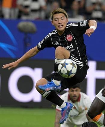 Ritsu. Doan Aktion zum 2:1 fotografiert beim Fußball Champions. League Spiel Eintracht. Frankfurt gegen Galatasaray Istanbul am 18.9.2025 in Frankfurt. (DFL DFB REGULATIONS PROHIBIT ANY USE OF PHOTOGRAPHS as IMAGE SEQUENCES and or QUASI-VIDEO)