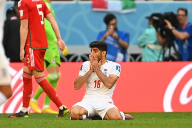 Wales - Iran: FIFA World Cup, WM, Weltmeisterschaft, Fussball 2022 AL-RAYYAN, QATAR - NOVEMBER 25: Mehdi Torabi (16) of Iran reacts during FIFA World Cup Qatar 2022 Group B match between Wales and Iran at Ahmed bin Ali Stadium in Al-Rayyan, Qatar on November 25, 2022. Qatar World. Editorial use only. Please get in touch for any other usage.  Copyright: x2025xAnadoluxErcinxErtürkx