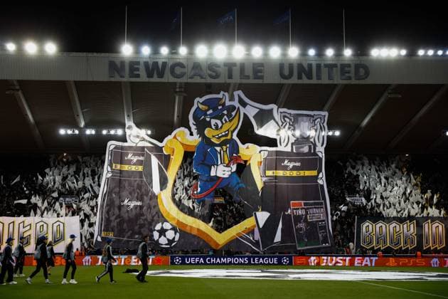 18th September 2025; St James Park, Newcastle, England; UEFA Champions League Football, Newcastle United versus Barcelona; Newcastle display at kick off  CraigxCowan