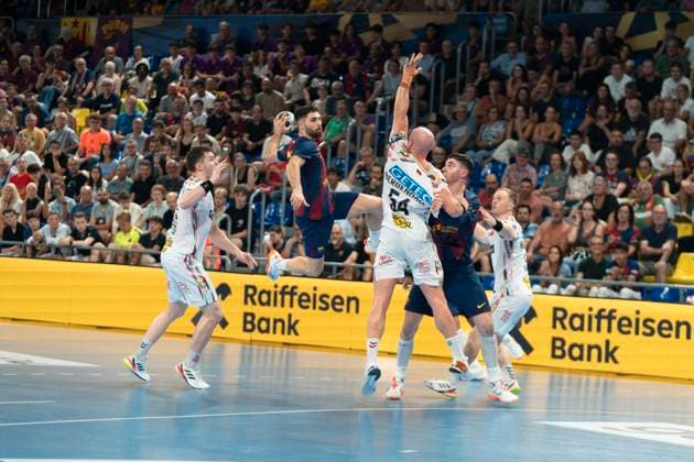 FC Barcelona, Barca v SC Magdeburg - EHF Champions League Blaz Janc of FC Barcelona plays during the EHF Champions League Group Phase 2025 2026 between FC Barcelona and SC Magdeburg at Palau Blaugrana in Barcelona, Spain, on September 18, 2025. Barcelona Spain  Copyright: xRubenxDexLaxRosax originalFilename:delarosa-ehfchamp250918_npcpV.jpg