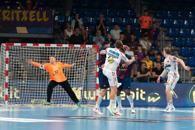 FC Barcelona, Barca v SC Magdeburg - EHF Champions League Emil Nielsen, the goalkeeper of FC Barcelona, plays during the EHF Champions League Group Phase 2025 2026 between FC Barcelona and SC Magdeburg at Palau Blaugrana in Barcelona, Spain, on September 18, 2025. Barcelona Spain  Copyright: xRubenxDexLaxRosax originalFilename:delarosa-ehfchamp250918_npFam.jpg