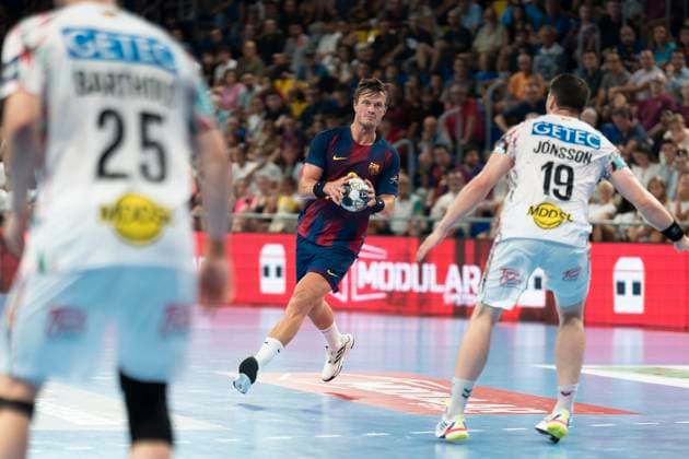 FC Barcelona, Barca v SC Magdeburg - EHF Champions League Jonathan Carlsbogard plays for FC Barcelona during the EHF Champions League Group Phase 2025 2026 match between FC Barcelona and SC Magdeburg at Palau Blaugrana in Barcelona, Spain, on September 18, 2025. Barcelona Spain  Copyright: xRubenxDexLaxRosax originalFilename:delarosa-ehfchamp250918_npJmh.jpg